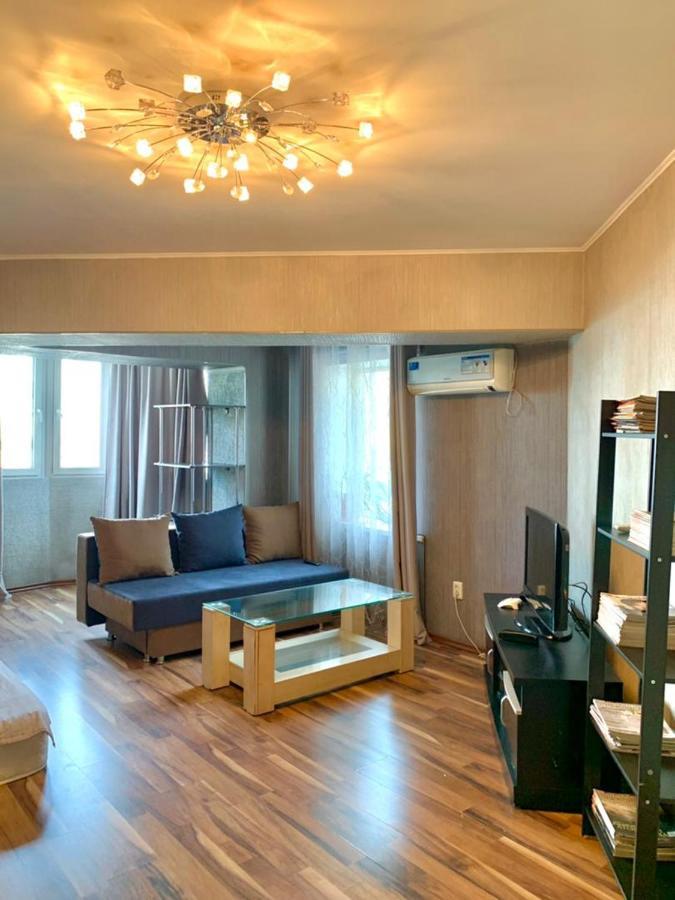 Apartment In Street Kievskaya 49 Бішкек Екстер'єр фото